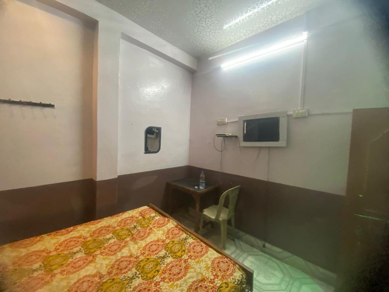 Hotel Yatri Niwas Varanasi Eksteriør bilde