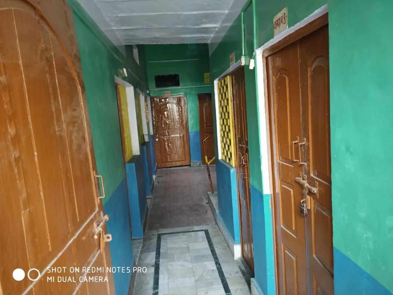Hotel Yatri Niwas Varanasi Eksteriør bilde