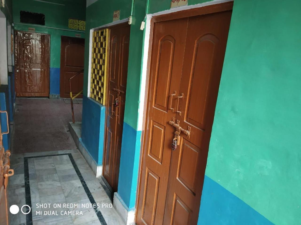 Hotel Yatri Niwas Varanasi Eksteriør bilde